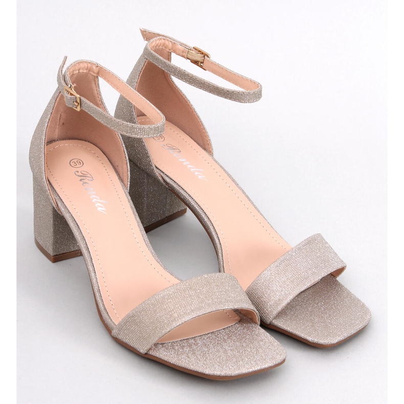 Meghan Gold -korkoiset sandaalit kultainen 1