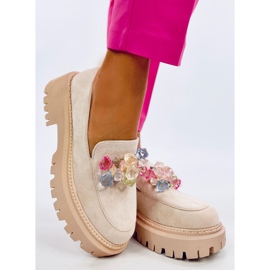 Stefani Beige -tasoiset loaferit kivillä 1