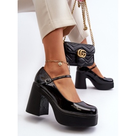 Naisten kiiltonahkaiset kengät alustalla ja korkokengät Big Star NN274004 musta 2