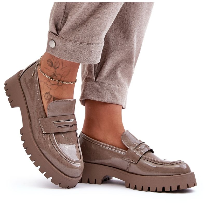 Diamantique Patenttibeige litteät loaferit 4