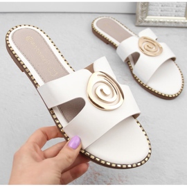 Naisten matalakorkoiset valkoiset varvastossut Potocki 08302 valkoinen 1