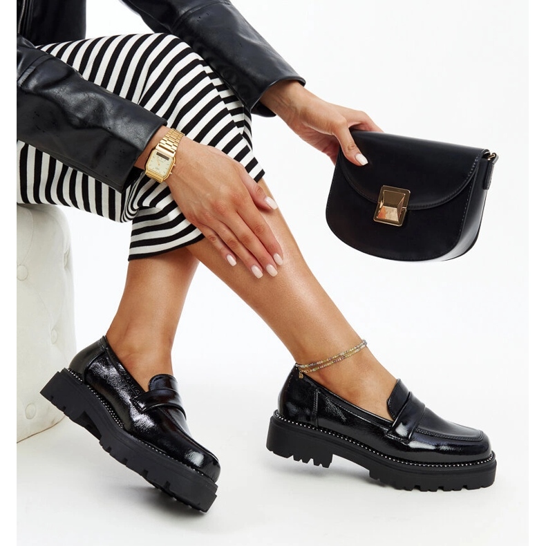 Mustat nahkahousut 1