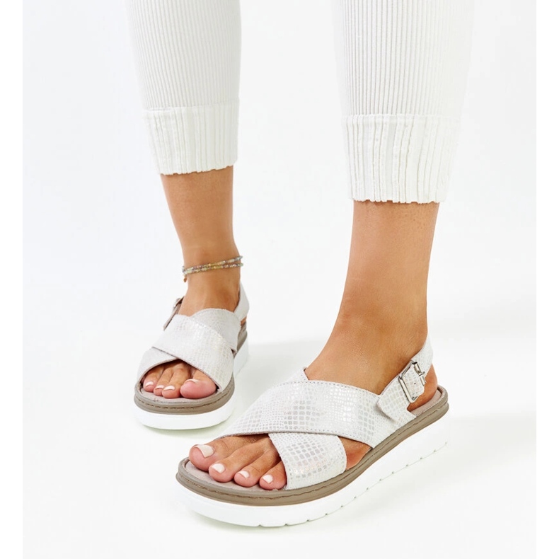 Hopeanväriset nahkaiset alustasandaalit Ithar harmaa 1