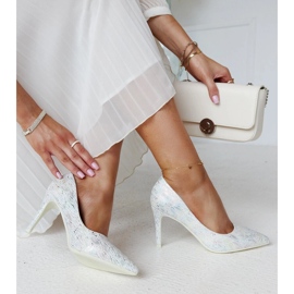 Hopeanväriset metalliset korkokengät, joissa nahkainen Gantier-sisäosa 1