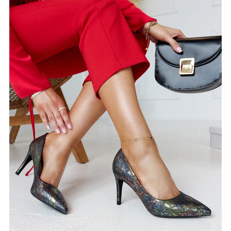 Mustat metallinhohtoiset korkokengät, joissa nahkainen Gantier-sisäosa 1