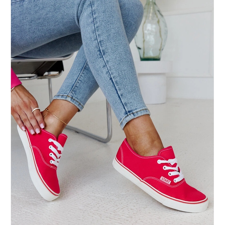 Tummanpunaiset klassiset Erla-lenkkarit vaaleanpunainen 1 Tummanpunaiset klassiset Erla-lenkkarit vaaleanpunainen 1