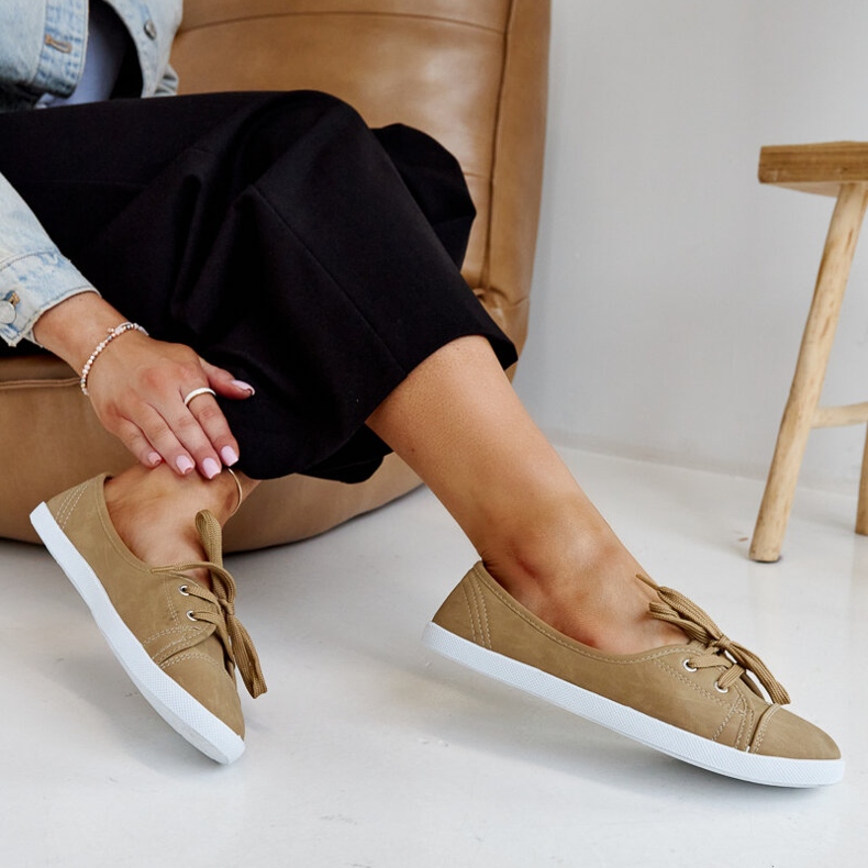 Ruskeat slip-on lenkkarit eko-nahkaa Knudsen 1