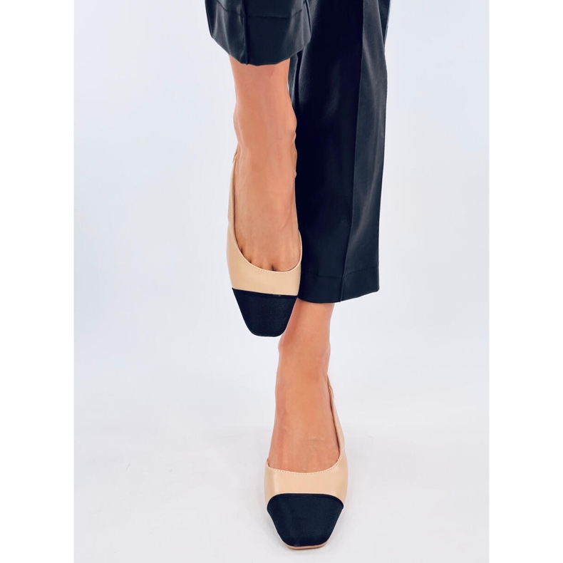 Chanelkikikiki Beiget korkeakorkoiset sandaalit 1