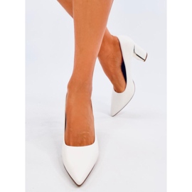 Laurentsin valkoiset tikkakorkokengät valkoinen 1