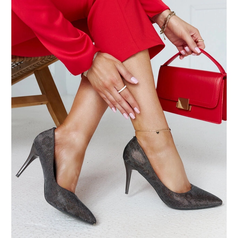 Harmaat kiiltävät korkokengät, joissa Manna-nahkainen sisäosa 2