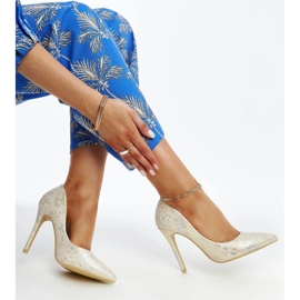 Kullanväriset metalliset korkokengät, joissa Serranillos-nahkainen sisäosa kultainen 1