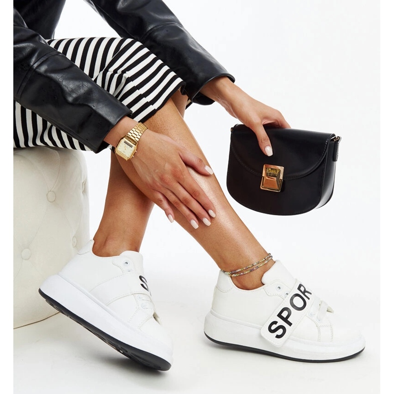 Siniset nahkakengät koristeellisella soljella valkoinen 1