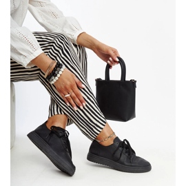 Mustat nahkaiset nauhakengät 1