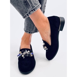 Anselme Mustat loaferit kivillä 1