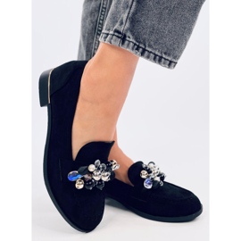 Anselme Mustat loaferit kivillä 2