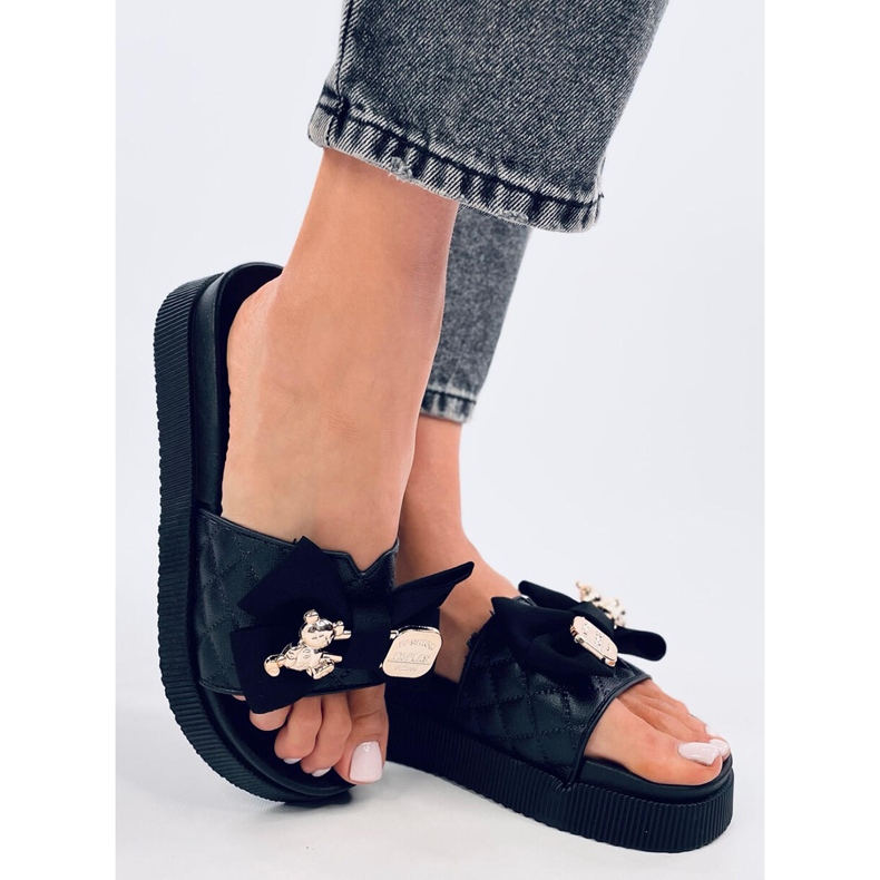 Brandis Mustakultaiset nallevarvastossut 2