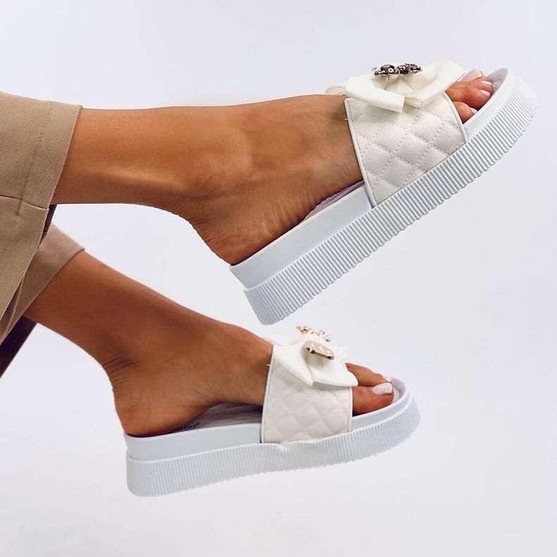 Brandis White kultaiset nallevarvastossut valkoinen 1