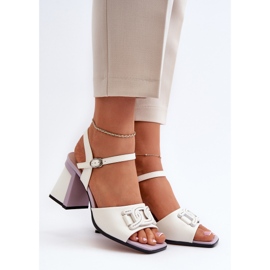 S.Barski Tyylikkäät korkeakorkoiset sandaalit koristeella, valkoinen D&amp;A MR38-156 2