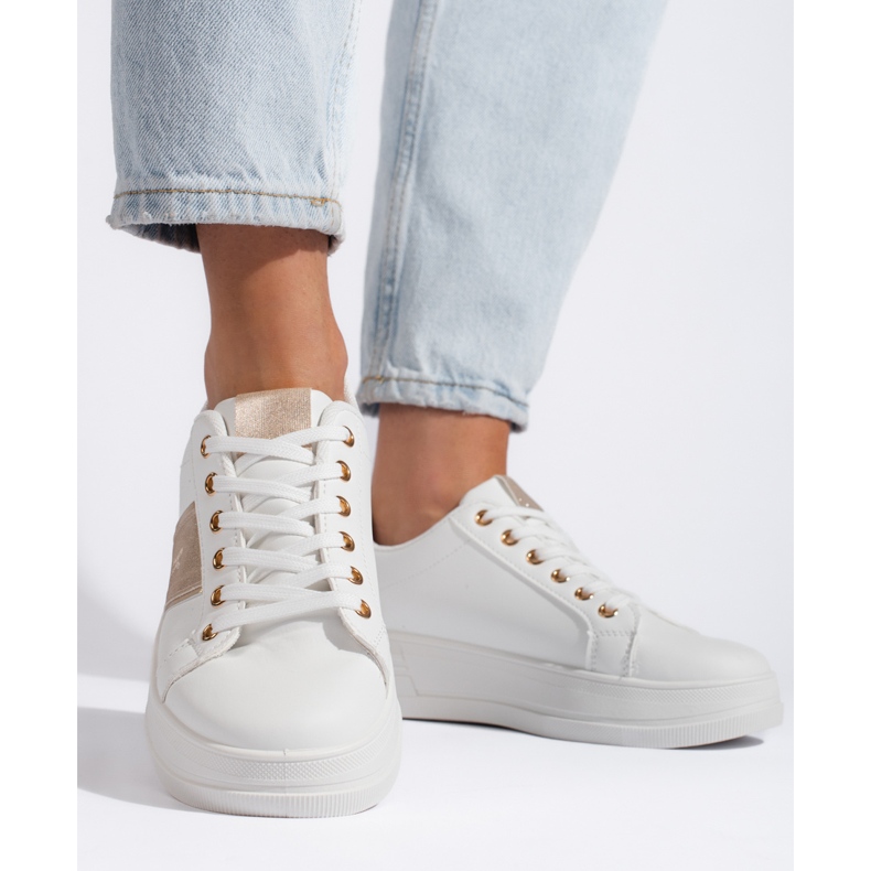 Valkoiset urheilulenkkarit valkoinen 2