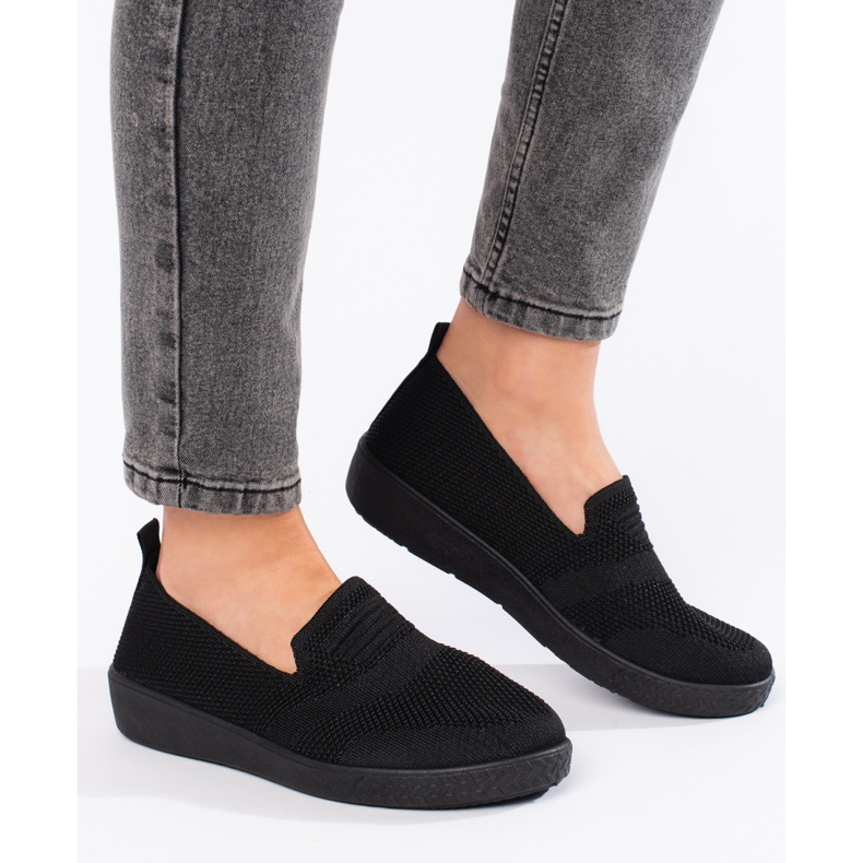Mustat slip-on lenkkarit 2