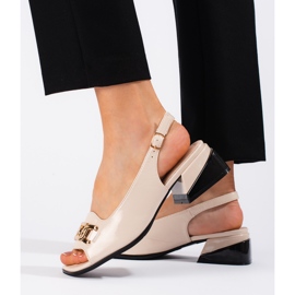 Goodin Beiget kiiltonahkaiset matalakorkoiset sandaalit 2