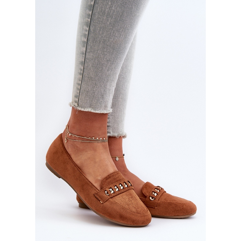 Kiiltävät naisten mokasiinit ketjulla Camel Aredilla ruskea 2