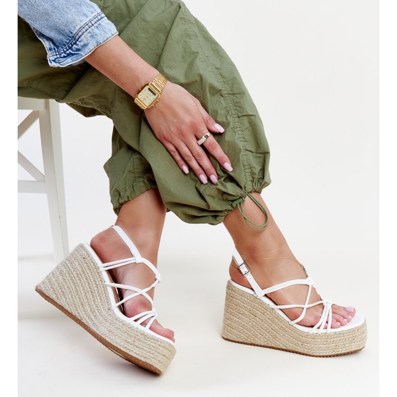 Maran valkoiset kiila sandaalit valkoinen 1