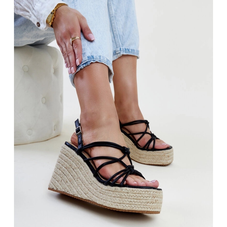 Mustat Maran kiila sandaalit 1