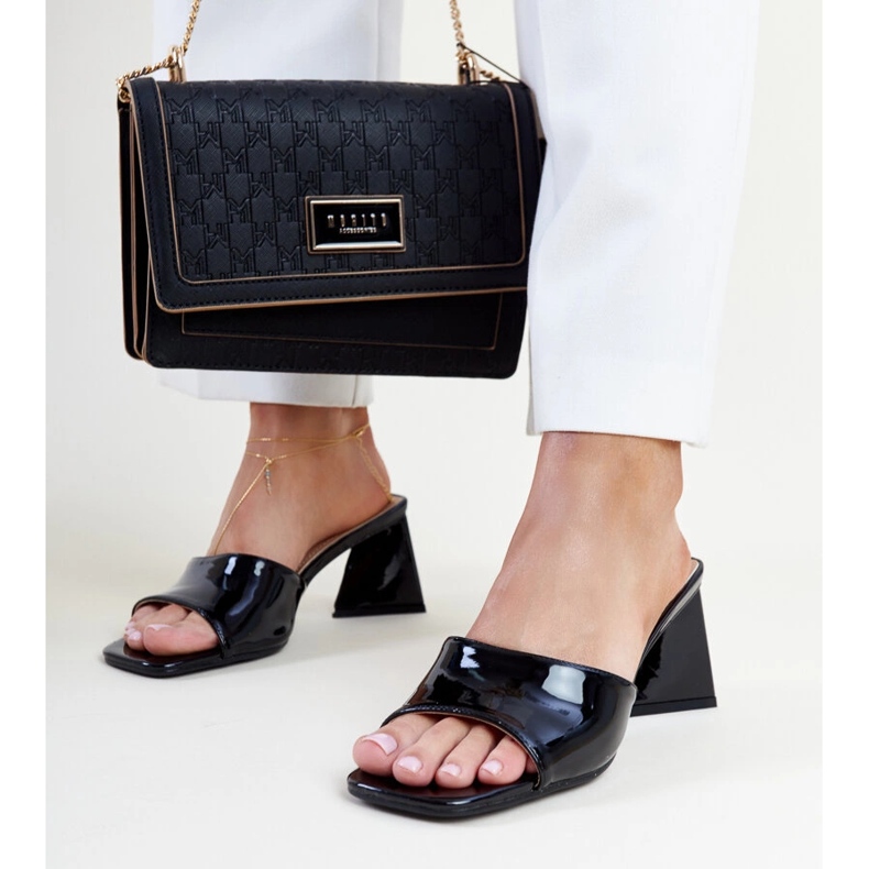 Mustat patentoidut Andela korkokengät 1