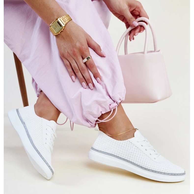 Valkoiset ja harmaat harjakattoiset Biserka-lenkkarit valkoinen 1