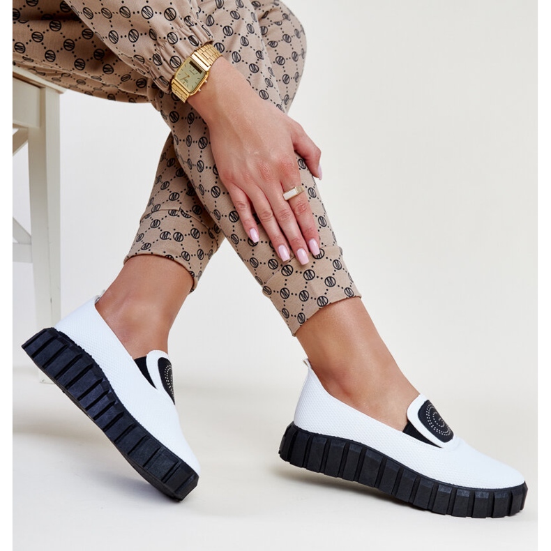 Valkoiset kengät massiivisella Teska-pohjalla valkoinen 1