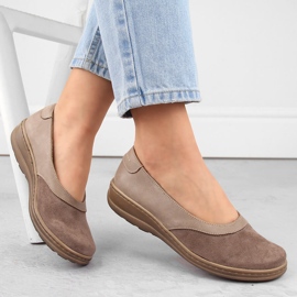 Mukavat naisten nahkaiset slip-on kengät, beige Helios 426.002.02 1