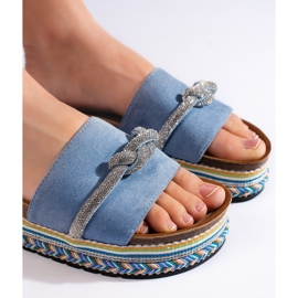 Vaaleansiniset liukumäet sininen 2