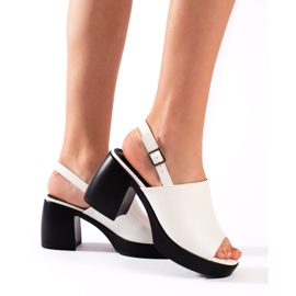 Goodin Naisten valkoiset kiila sandaalit valkoinen 2