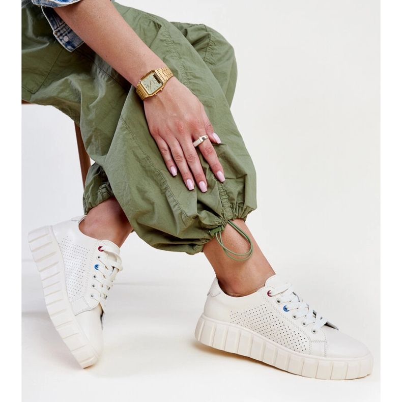 Zvonkan beige-nahkaiset lenkkarit 1