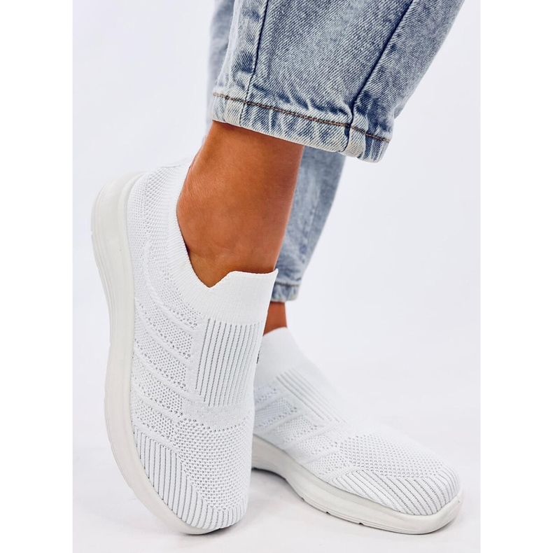 Groppi White slip-on sukkakengät valkoinen 2