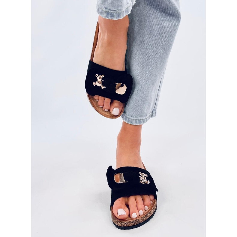 Loups Mustat korkkitossut nallekarhulla 1