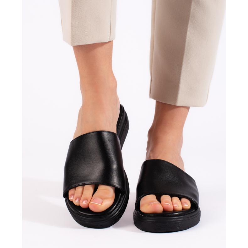 Naisten mustat tossut 2