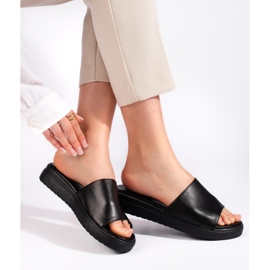 Naisten mustat tossut 1