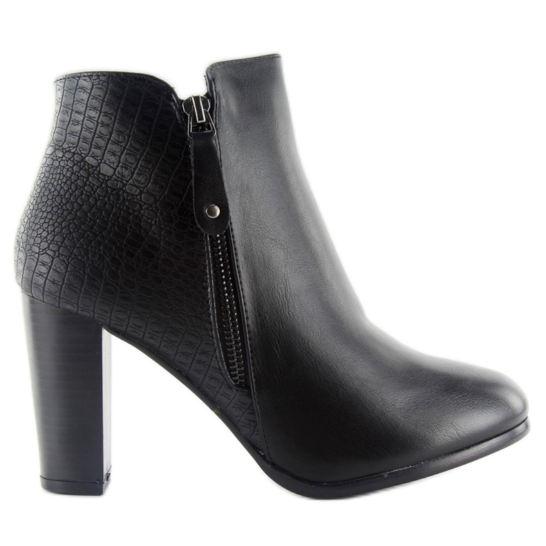 Mustat korkeakorkoiset saappaat f815 1