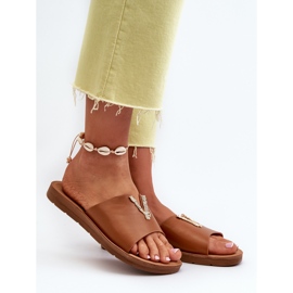 Naisten varvastossut tasaisella pohjalla koristeella, ekonahkaa, ruskeaa Makiaa 2