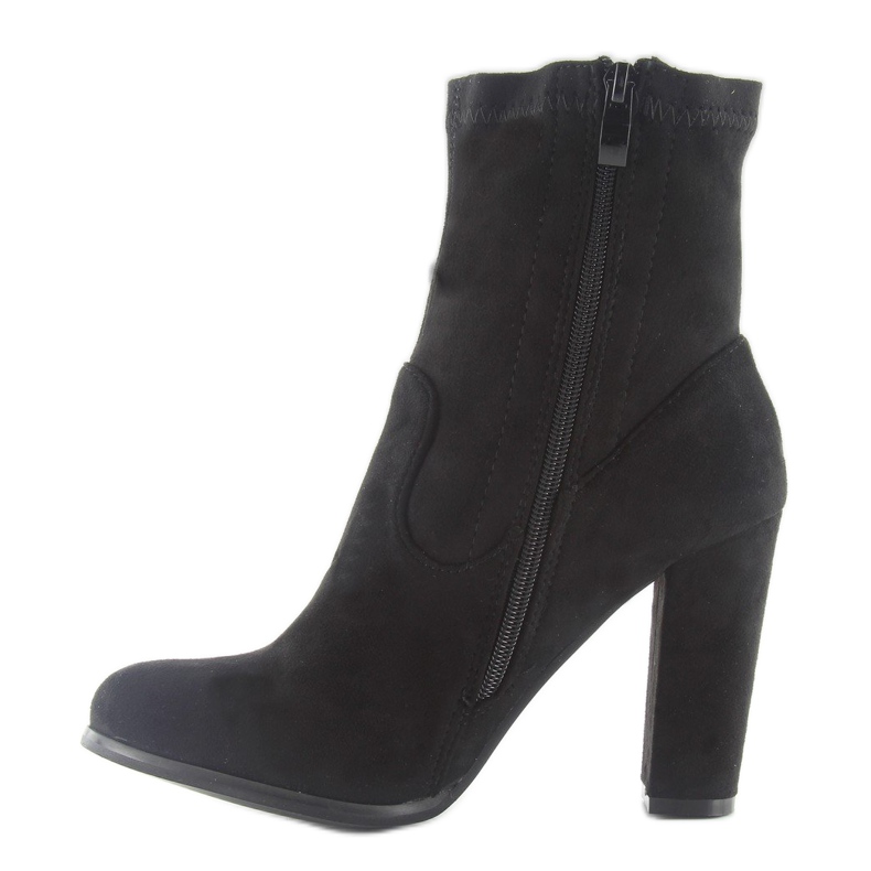 Syksyiset korkokengät A921 mustat 1