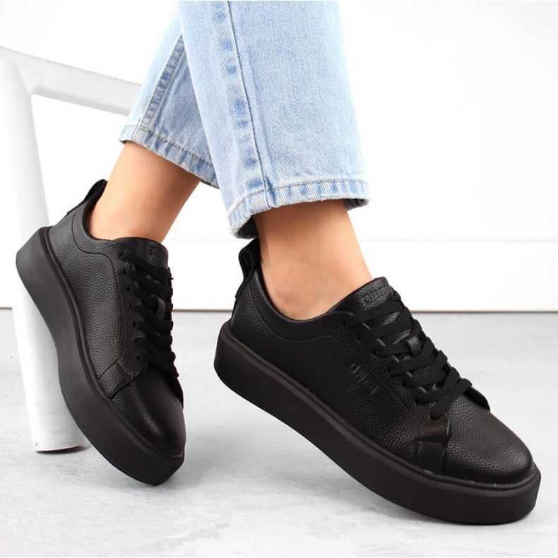 Big Star INT2001A alustan urheilukengät, mustat 1