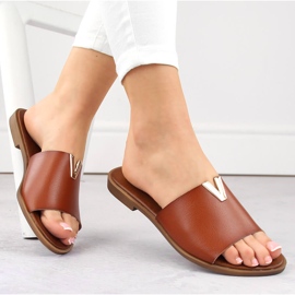 Ruskeat naisten matalakorkoiset varvastossut eVento 7736 1