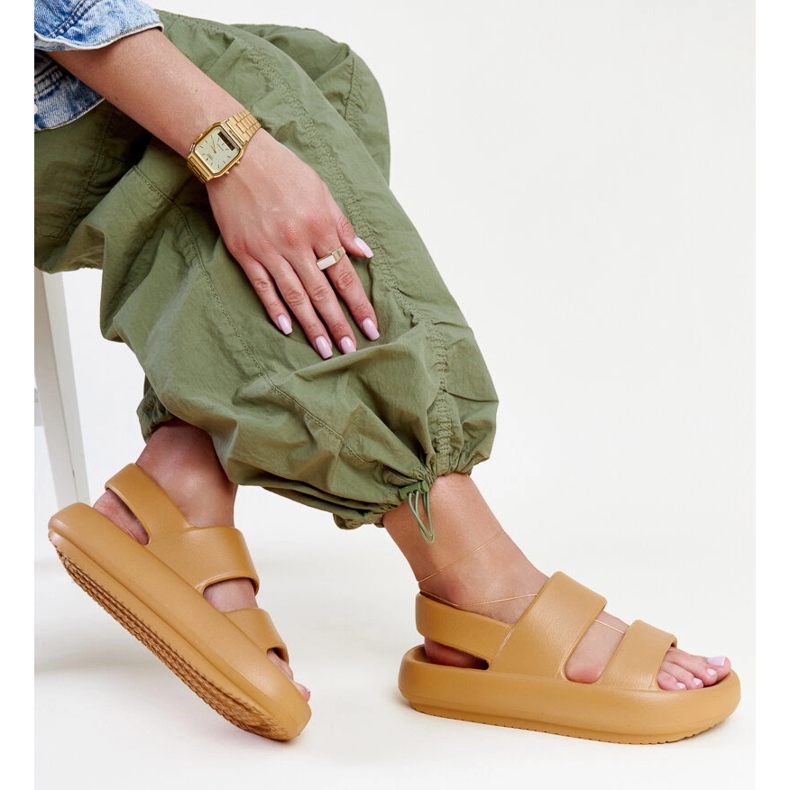 Ruskeat Attiana sandaalit 1