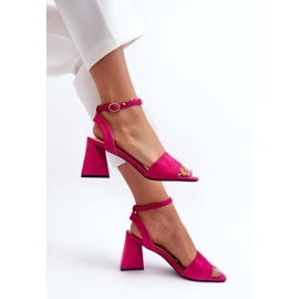 Vinceza Naisten korkeakorkoiset sandaalit, jotka on valmistettu Eco Suede Fuchsia Upttimasta vaaleanpunainen 1