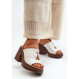 Vinceza Eko-nahasta valmistetut naisten varvastossut jalustalla ja lohkolla, valkoinen Dafira 1