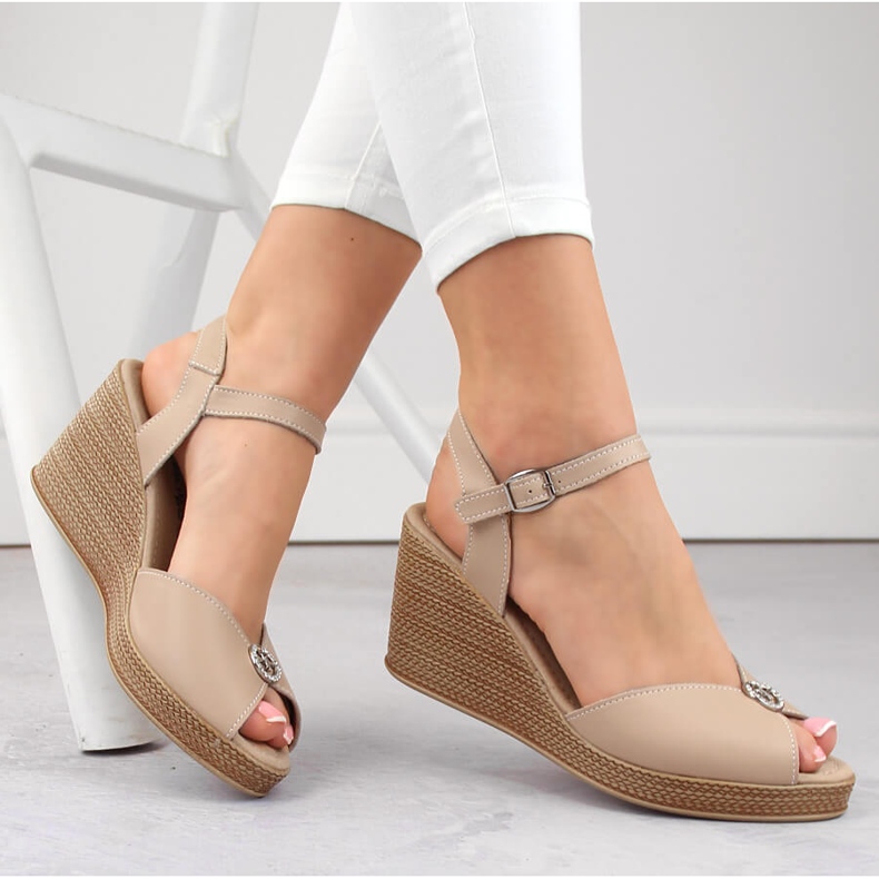 Beiget nahkaiset naisten kiila sandaalit Filippo DS6026 1