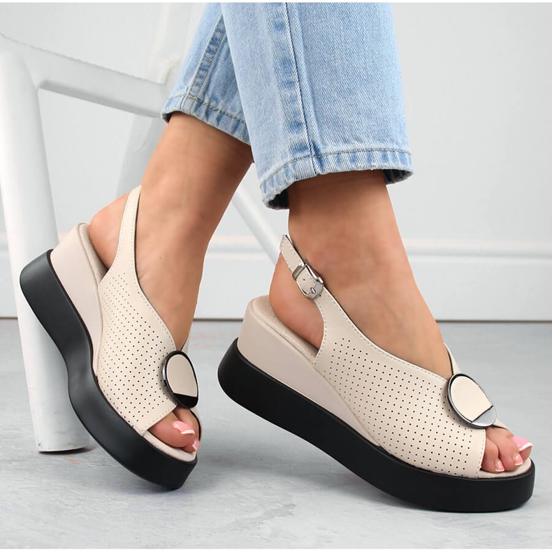 Beiget nahkaiset harjakattoiset kiila sandaalit Filippo DS6074 1