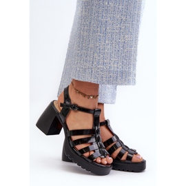 Vinceza Naisten kiiltonahkasandaalit korkokengillä, Black Aninifer musta 2